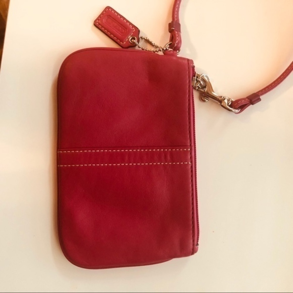 👛 COACH 👛 pink leather wristlet - Picture 2 of 6
